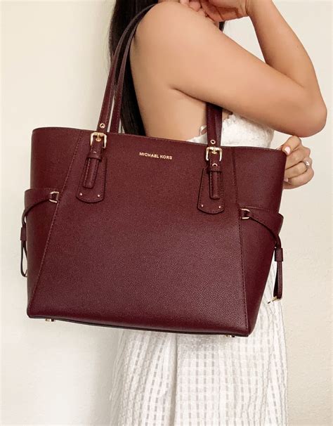 michael kors voyager black|Michael Kors voyager tote merlot.